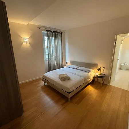 Mares Apartment Lecco