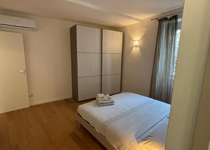 Mares Apartment Lecco